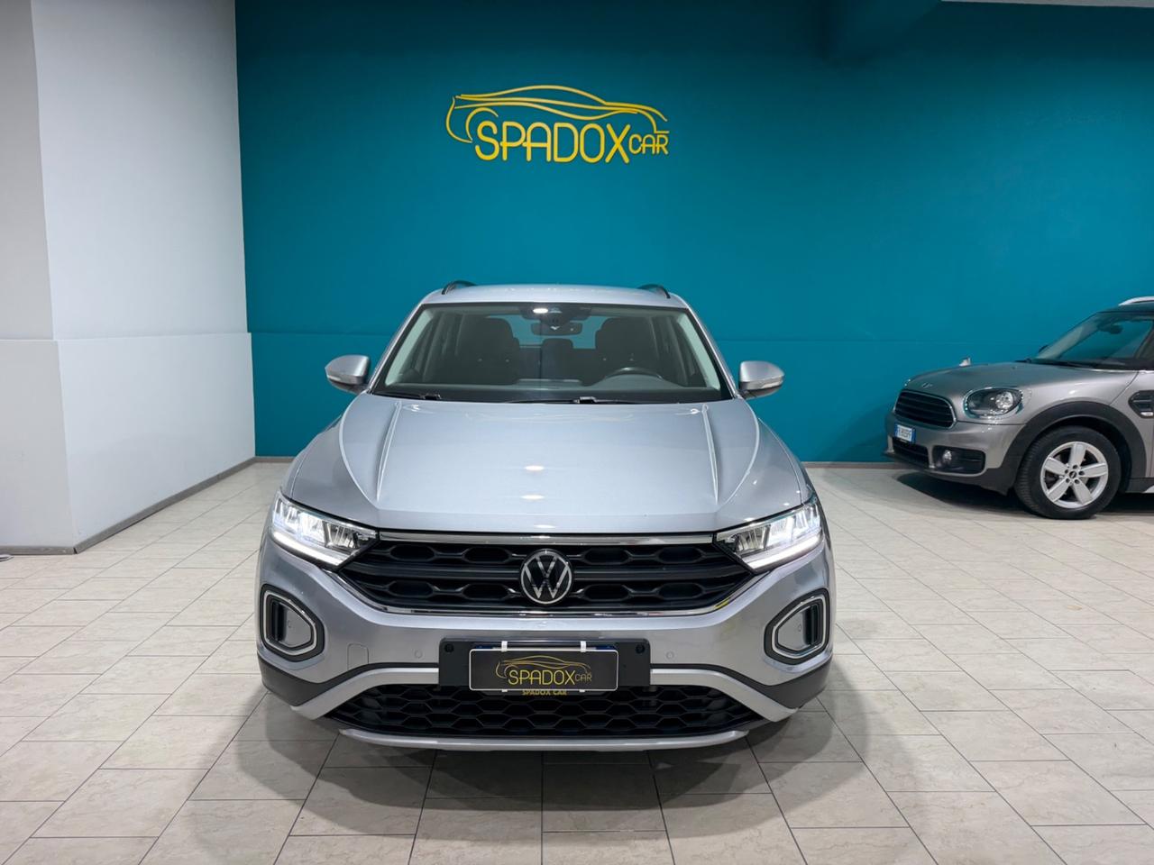 VOLKSWAGEN T ROC 2023 *AUTOMATICO *FULL LED