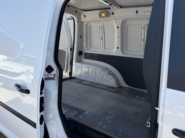 VOLKSWAGEN Caddy 2.0TDI 4MOTION 4X4