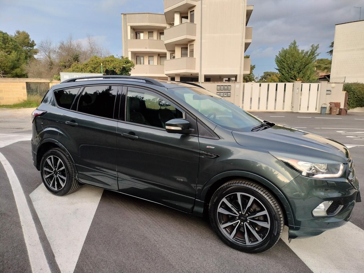 Ford Kuga 2.0 TDCI 150 CV S&S 4WD Powershift ST-Line