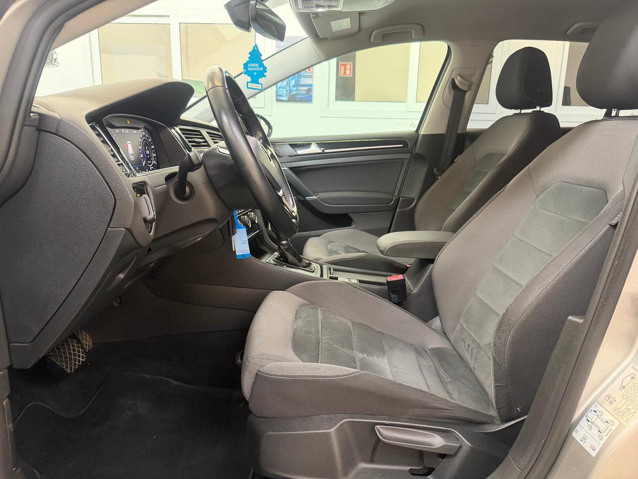 Volkswagen Golf 2.0 TDI DSG 5p. Highline BlueMotion Technology