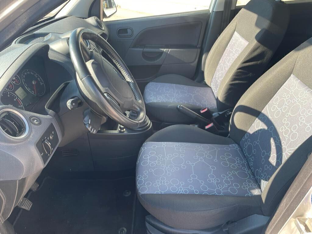 Ford Fiesta 1.2 16V 5p. Ghia NEOPATENTATI 75 CV