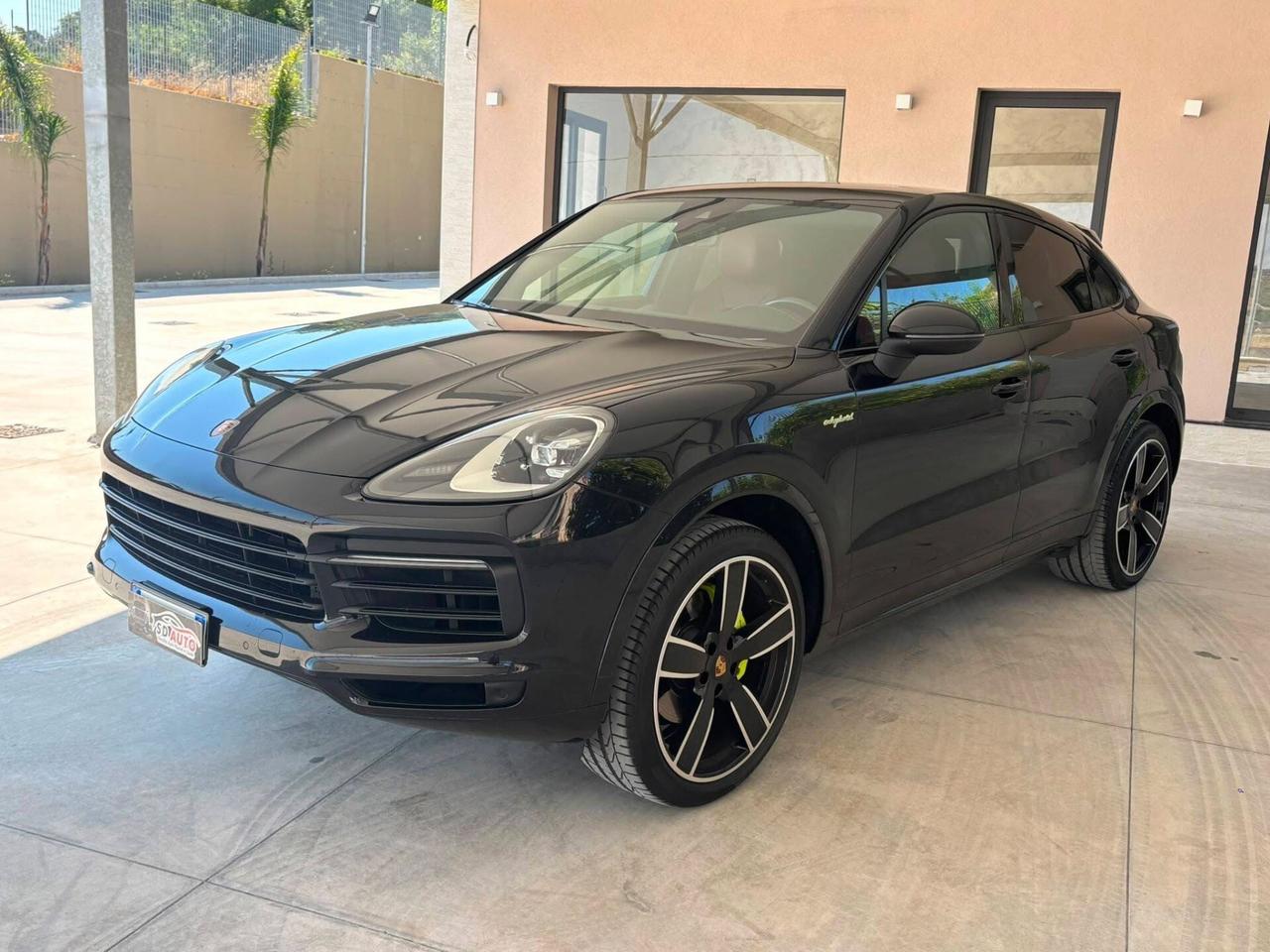 Porsche Cayenne 3.0 V6 E-Hybrid Platinum Edition '^'^'^