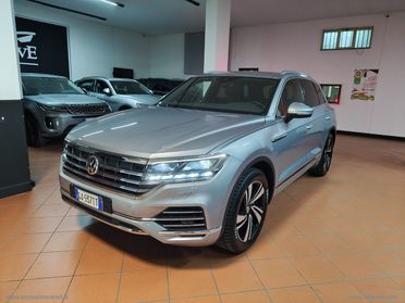 VOLKSWAGEN Touareg 3.0 TDI