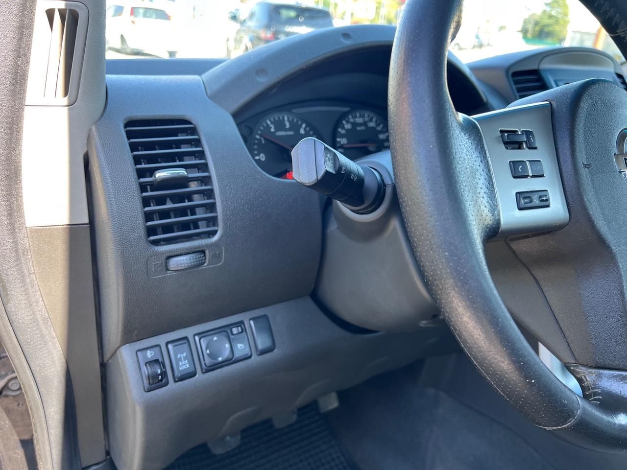 Nissan Navara 2.5 dCi 190CV 2 porte King Cab Sport