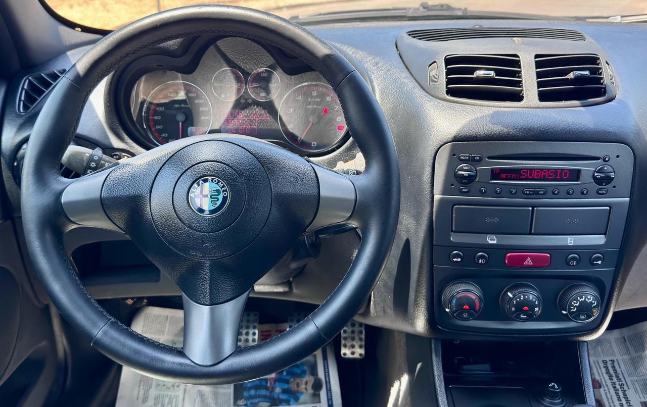 Alfa Romeo 147 1.6 16V TS (105) 5 porte Black Line