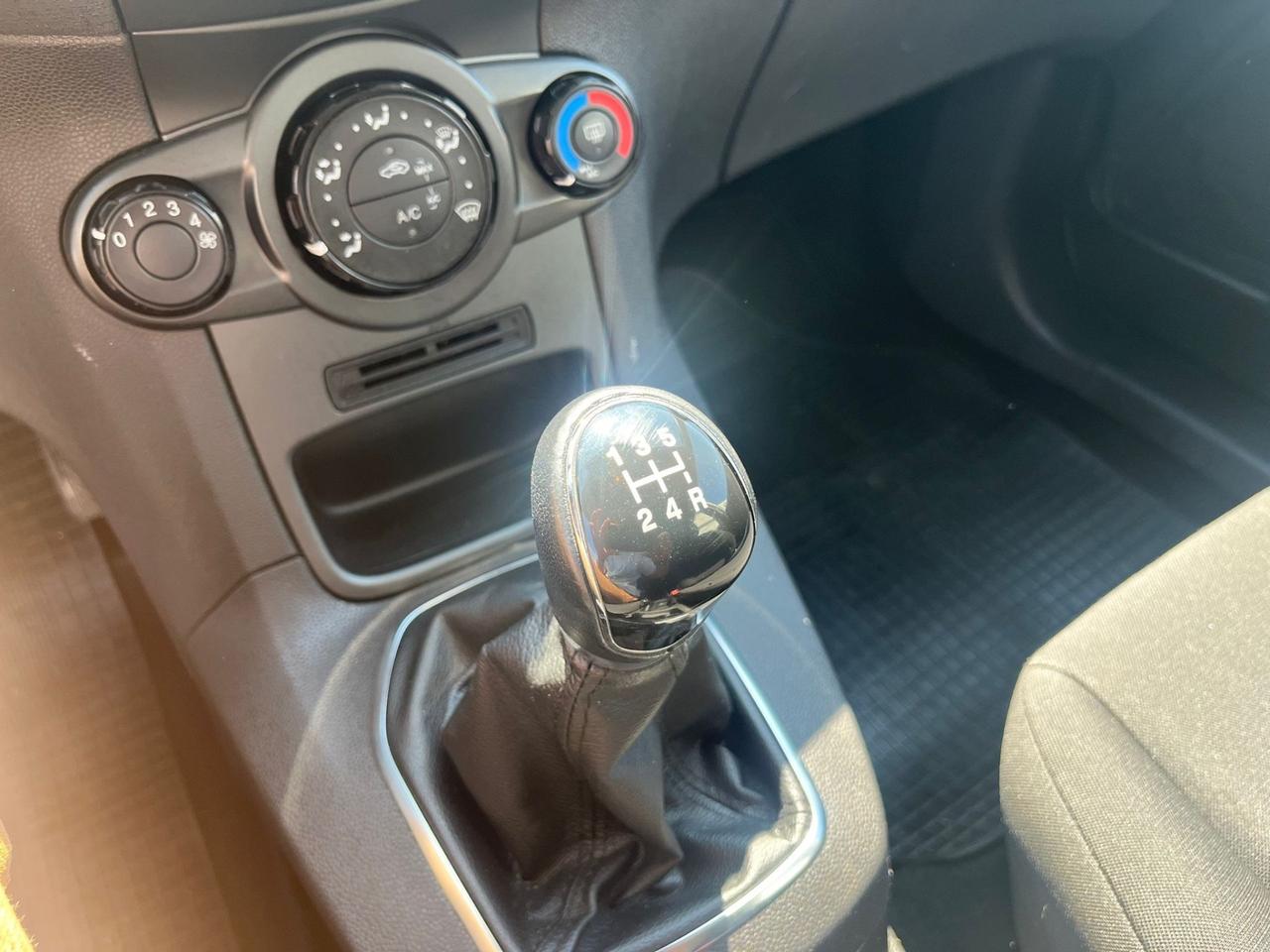 Ford Fiesta 1.4GPL 2014 143.000km perfetta per neopatentati
