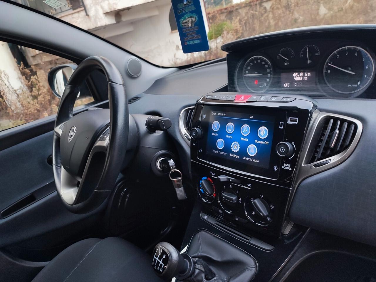 Lancia Ypsilon GOLD HYBRID 1.0 FIREFLY 70 CV S&S 6 MARCE CARPLAY