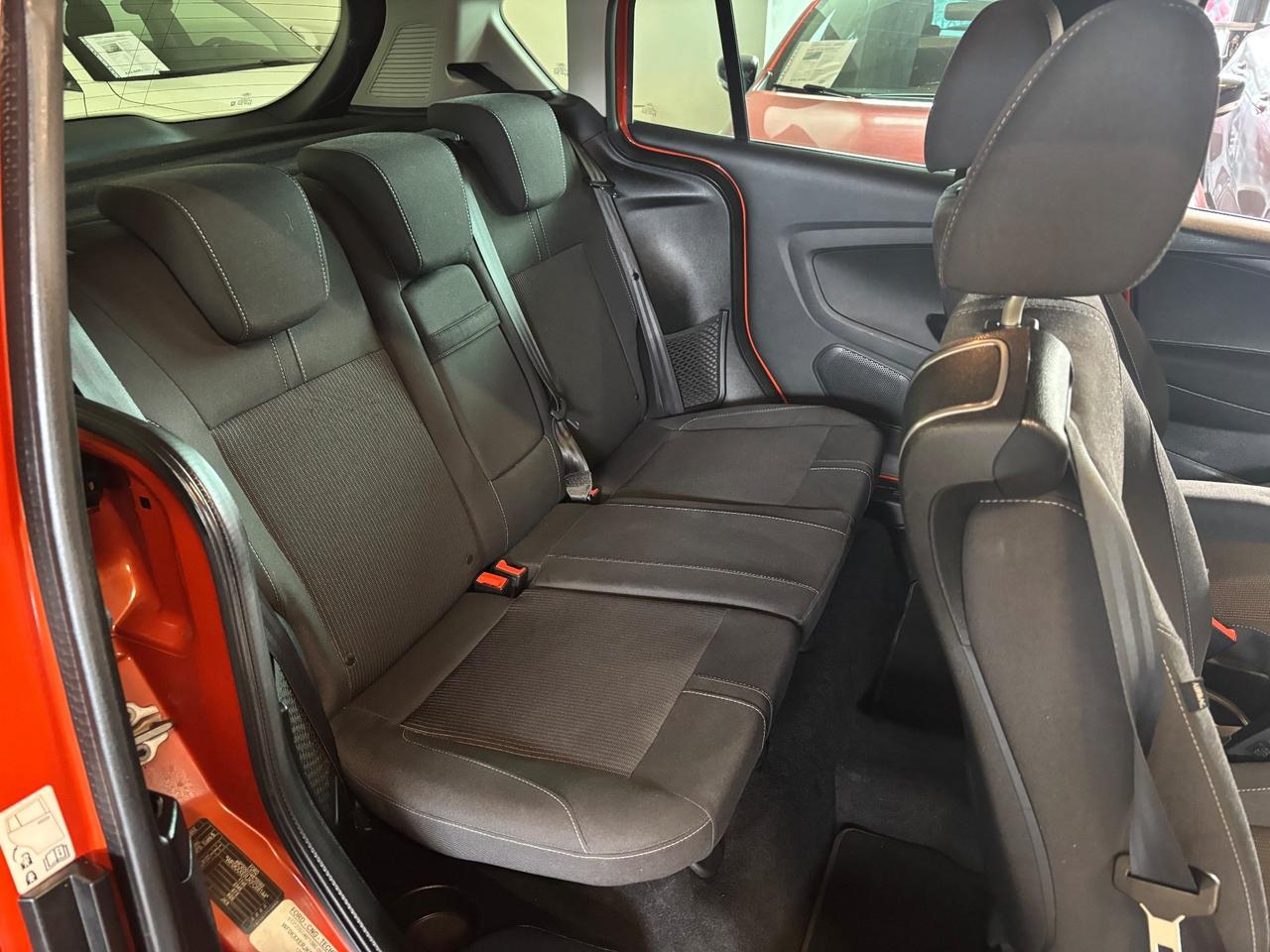 Ford B-Max 1.4 BENZ/GPL 2035 Titanium |OK NEOPATENTATI|