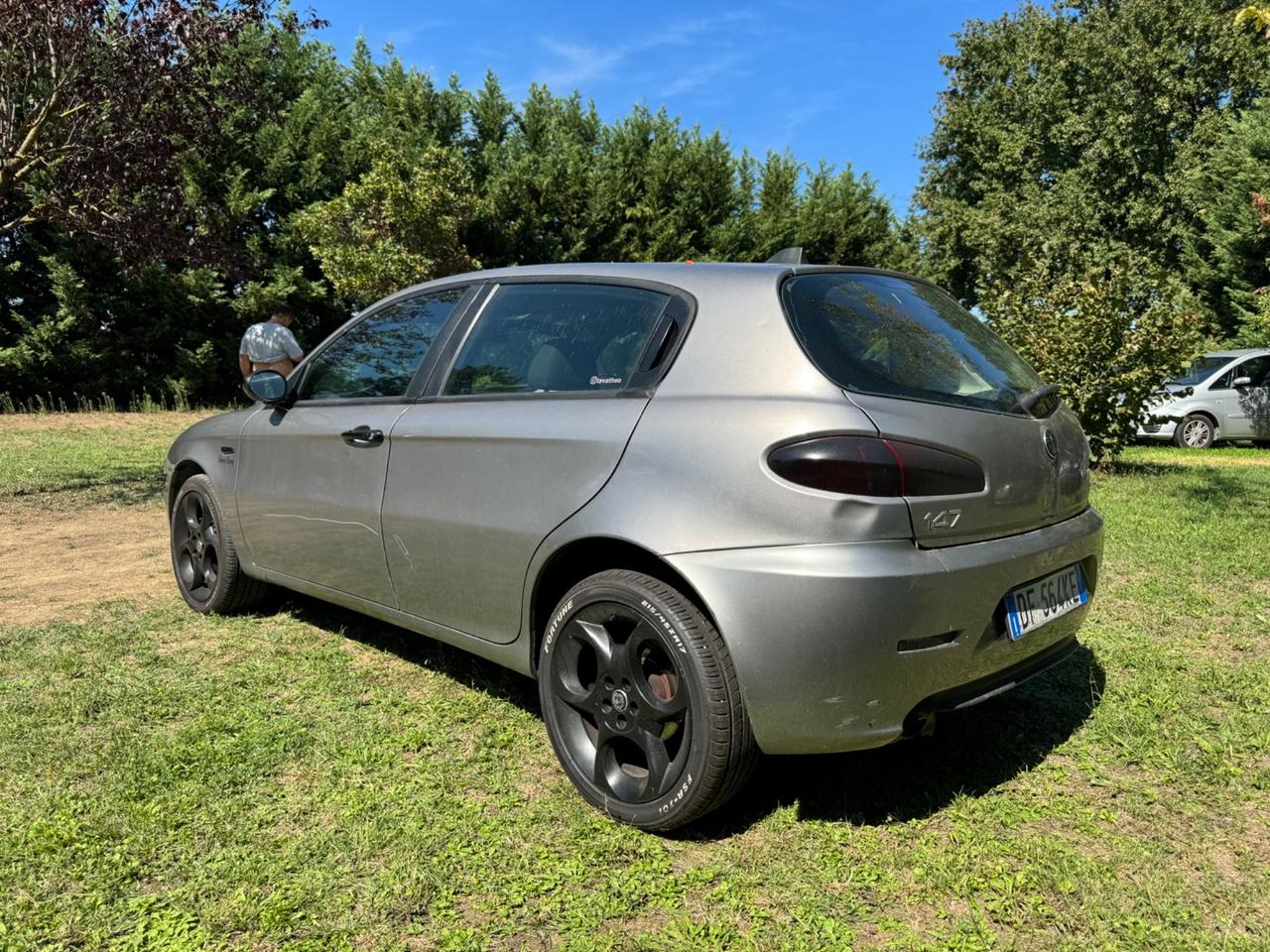 Alfa Romeo 147 1.9 JTD (120) 5 porte Progression