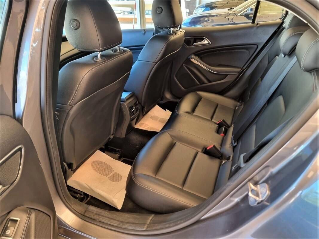 Mercedes-benz GLA 220 d Automatic 4Matic Business