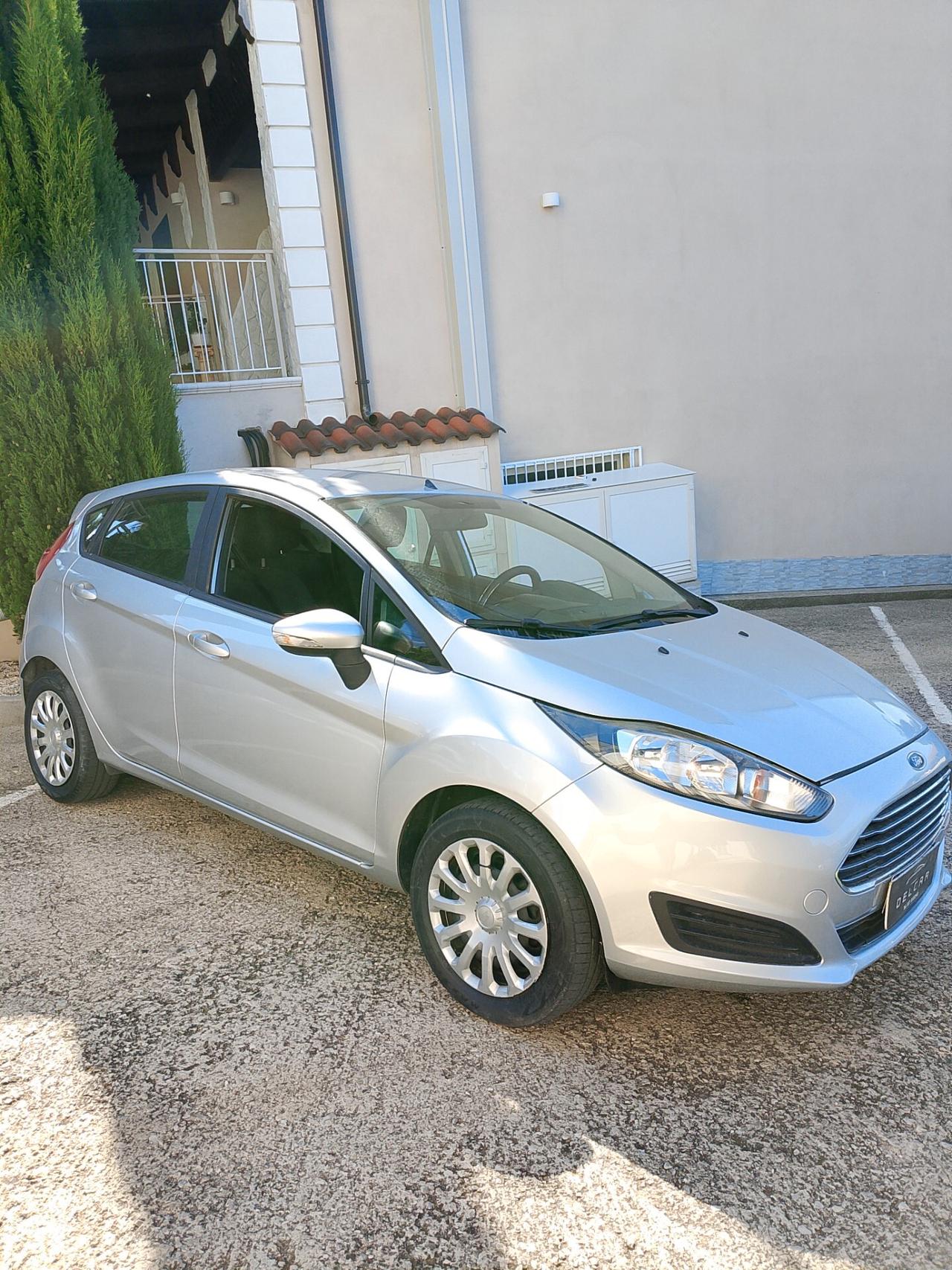Ford Fiesta 1.2 60CV 5 porte Titanium