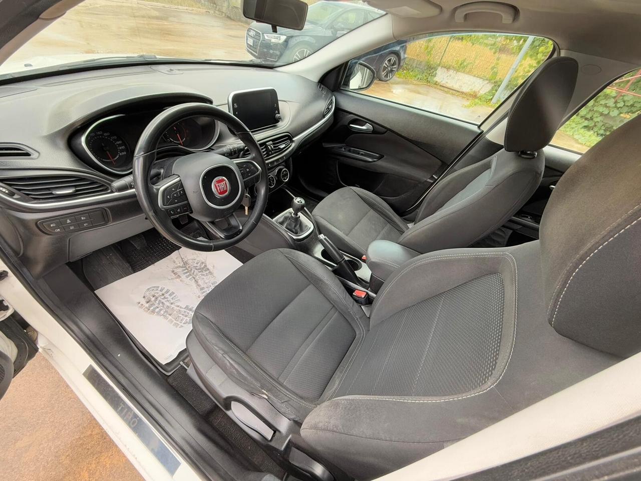 Fiat Tipo 1.6 Mjt S&S SW Lounge