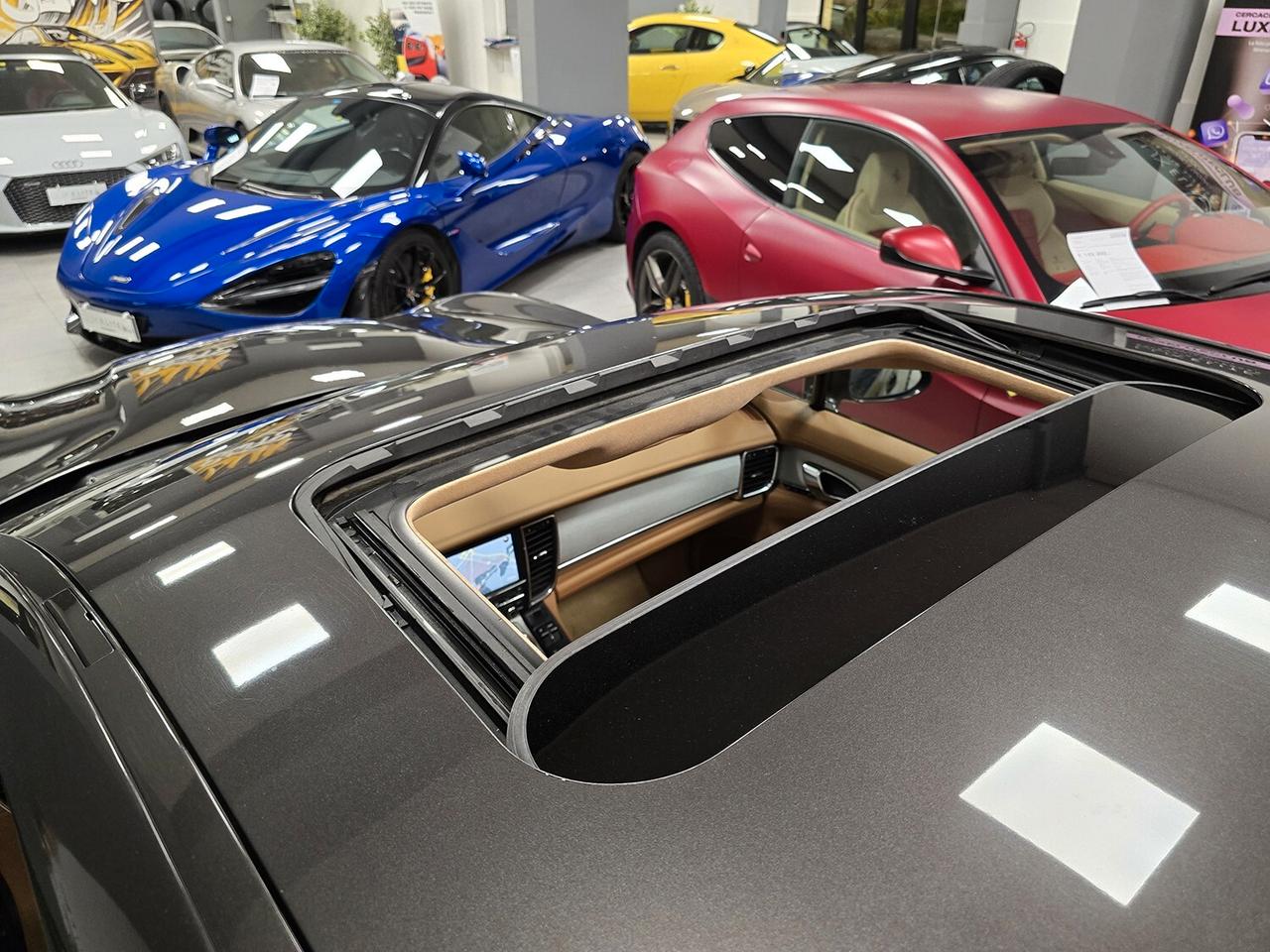 Porsche Panamera 4.8 TURBO TAGLIANDATA_CARBONGRAU _TETTO_LIFT_SPORT