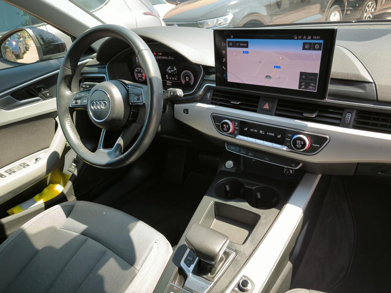 Audi A4 Avant 30 TDI/136 CV S tronic Business Advanced