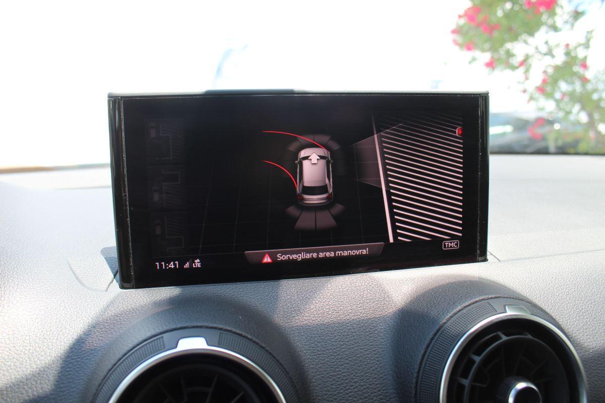 AUDI - Q2 - 35 TDI quattro S tronic Business