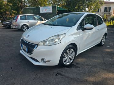 Peugeot 208 PureTech 82 3 porte Allure