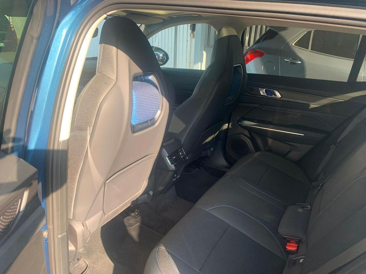 Lynk&co 01 PHEV