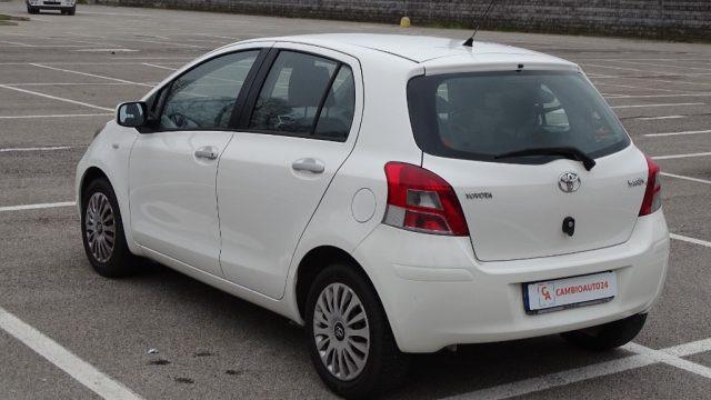 TOYOTA Yaris 1.300 100 cv, 5 porte, versione "Sol", Garanzia..