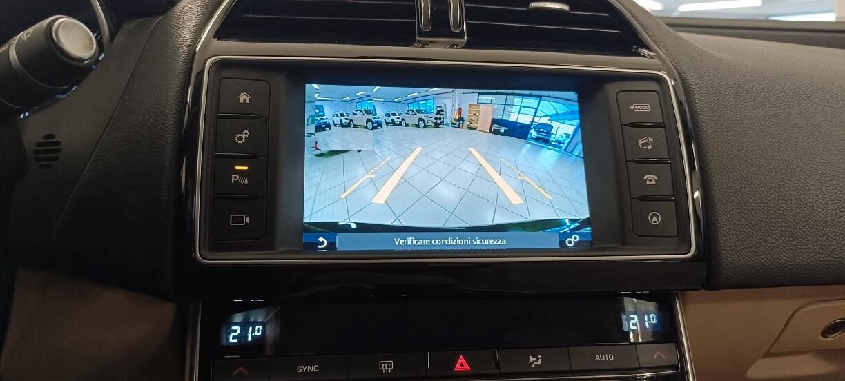 Jaguar XE 2.0 D Turbo 180 CV AWD aut. Prestige