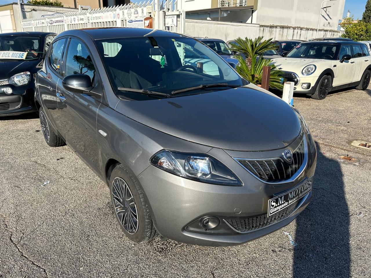 Lancia Ypsilon 1.0 FireFly 5 porte S&S Hybrid Gold