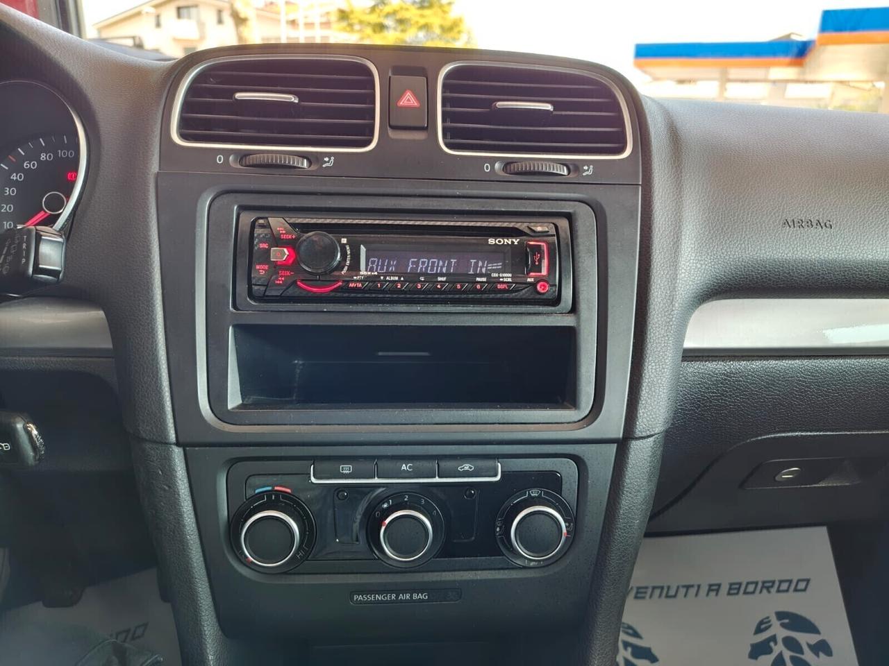 Volkswagen Golf 1.4 5 PORTE METANO