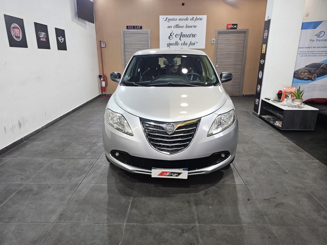 Lancia Ypsilon 1.2 GPL 69cv