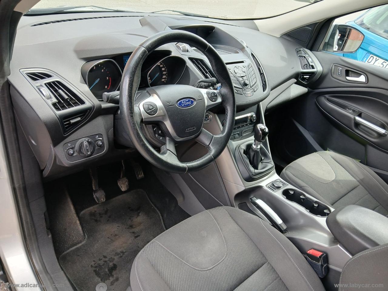 FORD Kuga 2.0 TDCi 140 CV 2WD Titanium