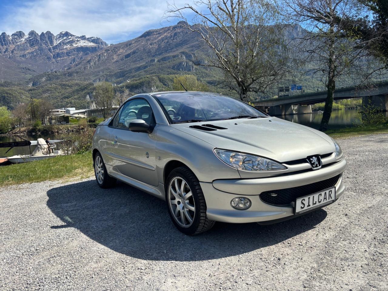 Peugeot 206 1.6 16V CC Enfant Terrible Roland Garros