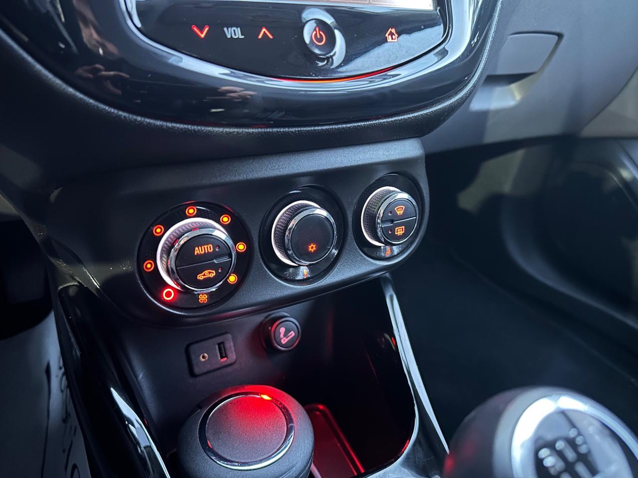 Opel Corsa 1.4 90CV GPL Tech 5 porte b-Color