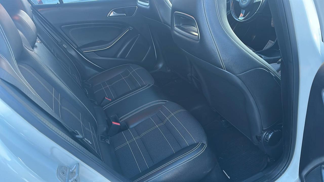 Mercedes-benz GLA 200 d Automatic Premium