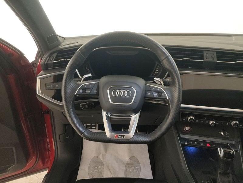 Audi Q3 RS 2.5 quattro s-tronic