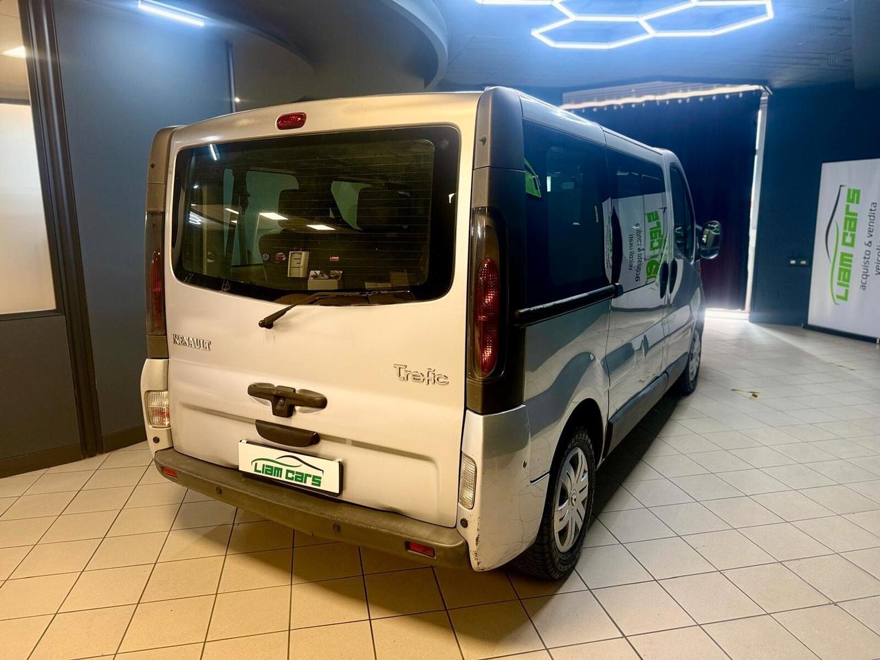 Renault Trafic 2.5 dCi/140 PC-TN Pass.Privil.