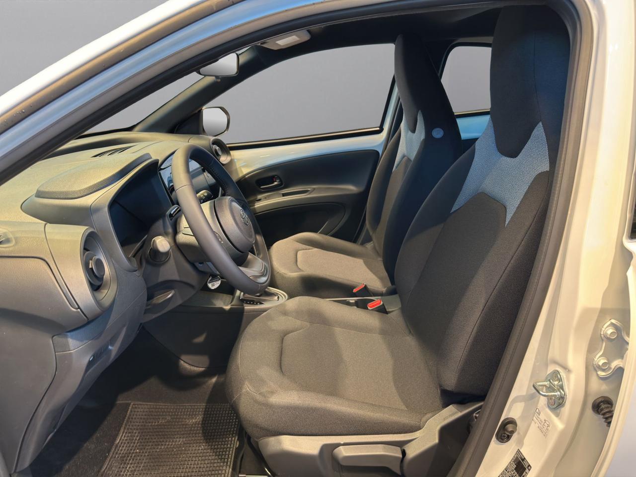 Toyota Aygo X 1.5 hybrid e-cvt