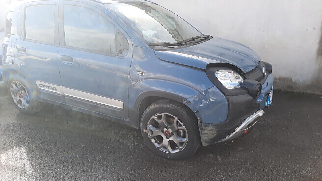 Fiat Panda Cross 1.0 FireFly S&S Hybrid anno 2021 incidentata