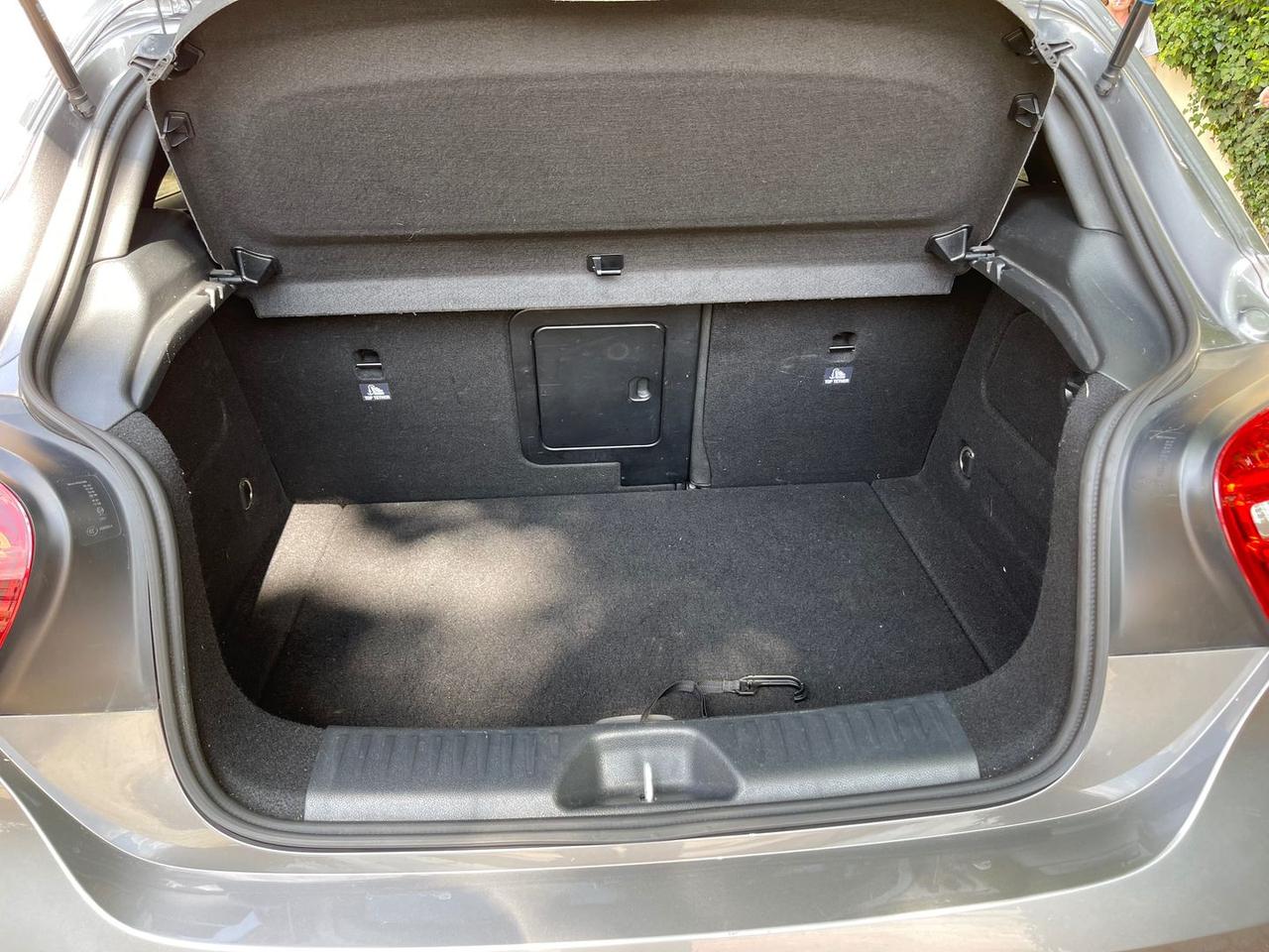 Mercedes-Benz A 200 Business A 200 D