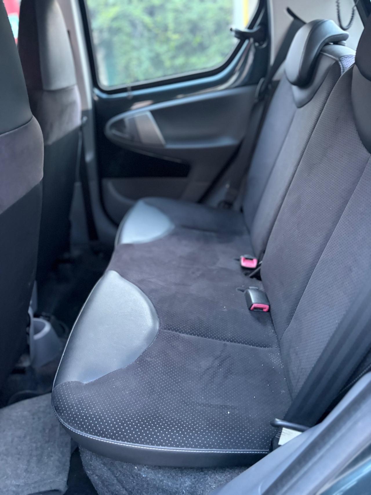 Toyota Aygo 1.0 12V VVT-i 5 porte Now Connect