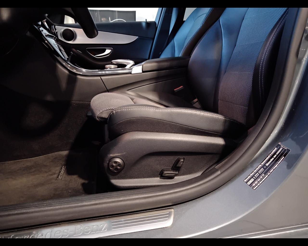 Mercedes-Benz Classe C-W205 2018 Berlina - C 220 d Sport Plus 4matic auto