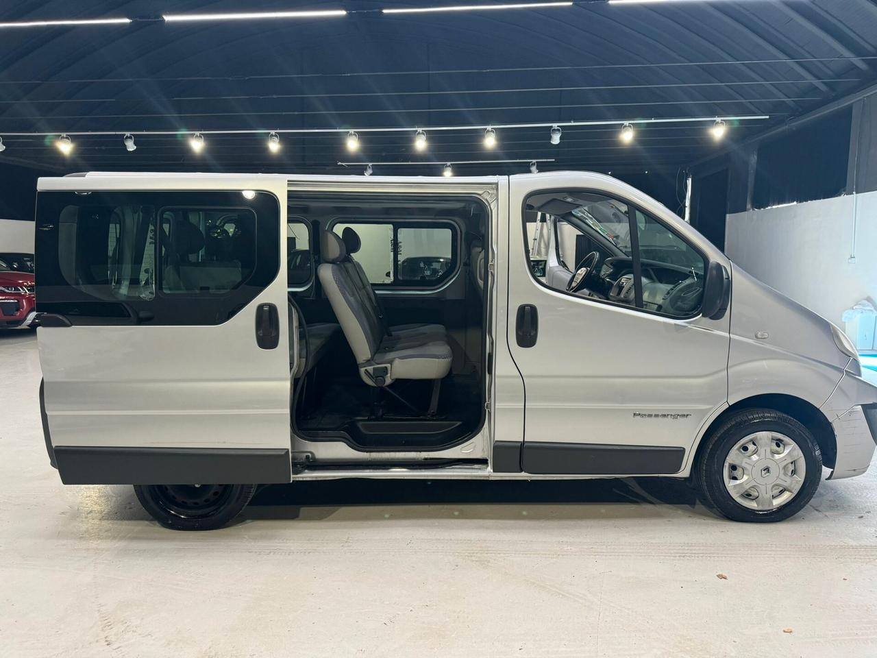 Renault Trafic 9 POSTI