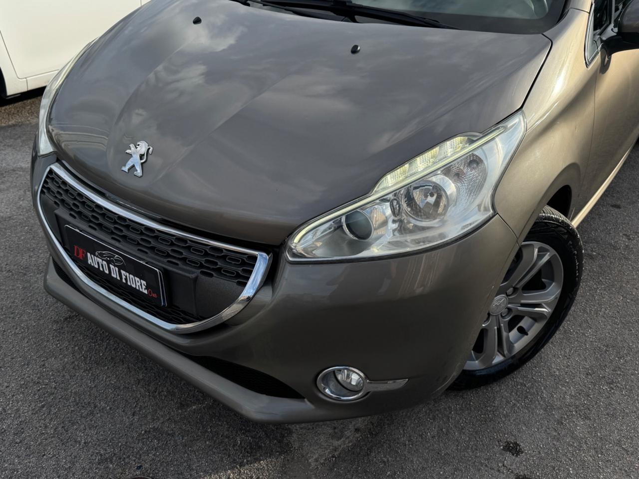 Peugeot 208 1.2 GPL Allure NAVI *FINANZIABILE*