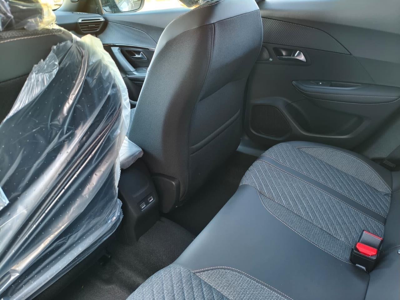 Peugeot 2008 Hybrid 145 e-DCS6 Allure