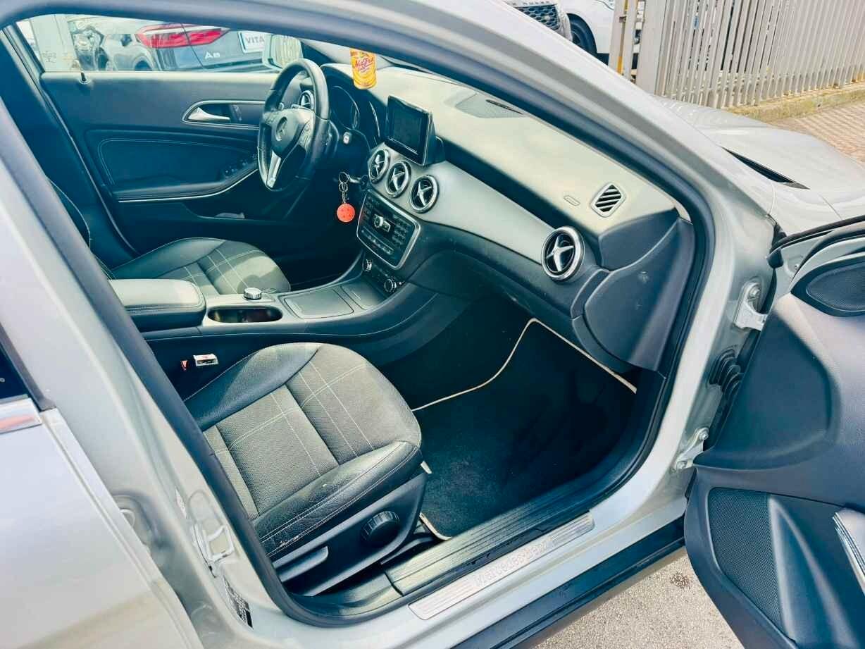 MERCEDES GLA 220 CDI AUTOMATIC PREMIUM 177 CV