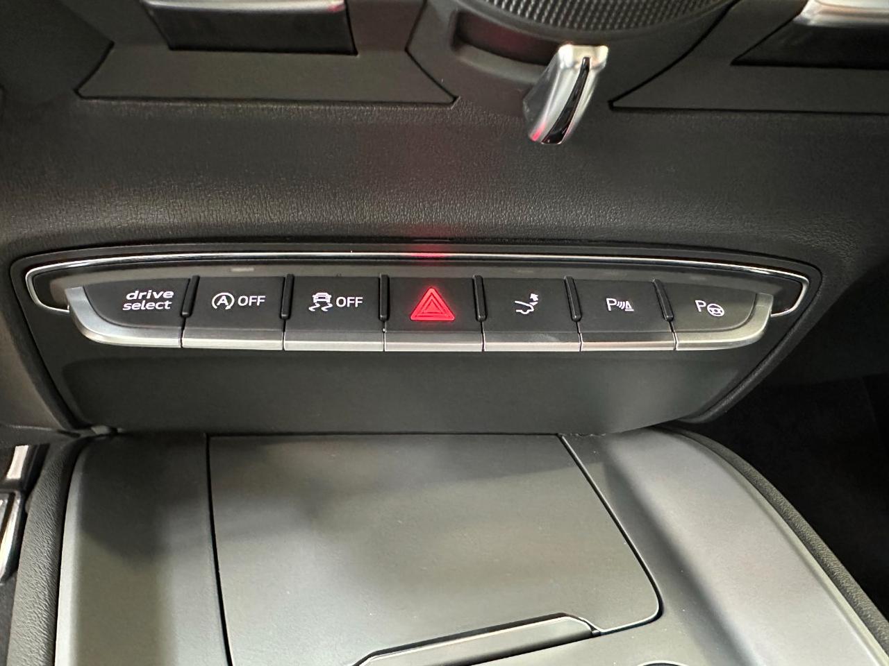Audi TT Coupe 45 2.0 tfsi s-tronic-Matrix-19"-Camera-Carplay-Keyless