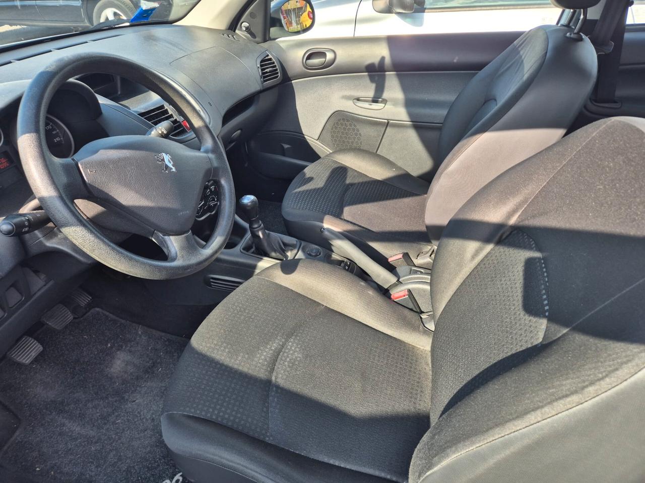 Peugeot 206 Plus 1.1 60CV 5p. ONE Line
