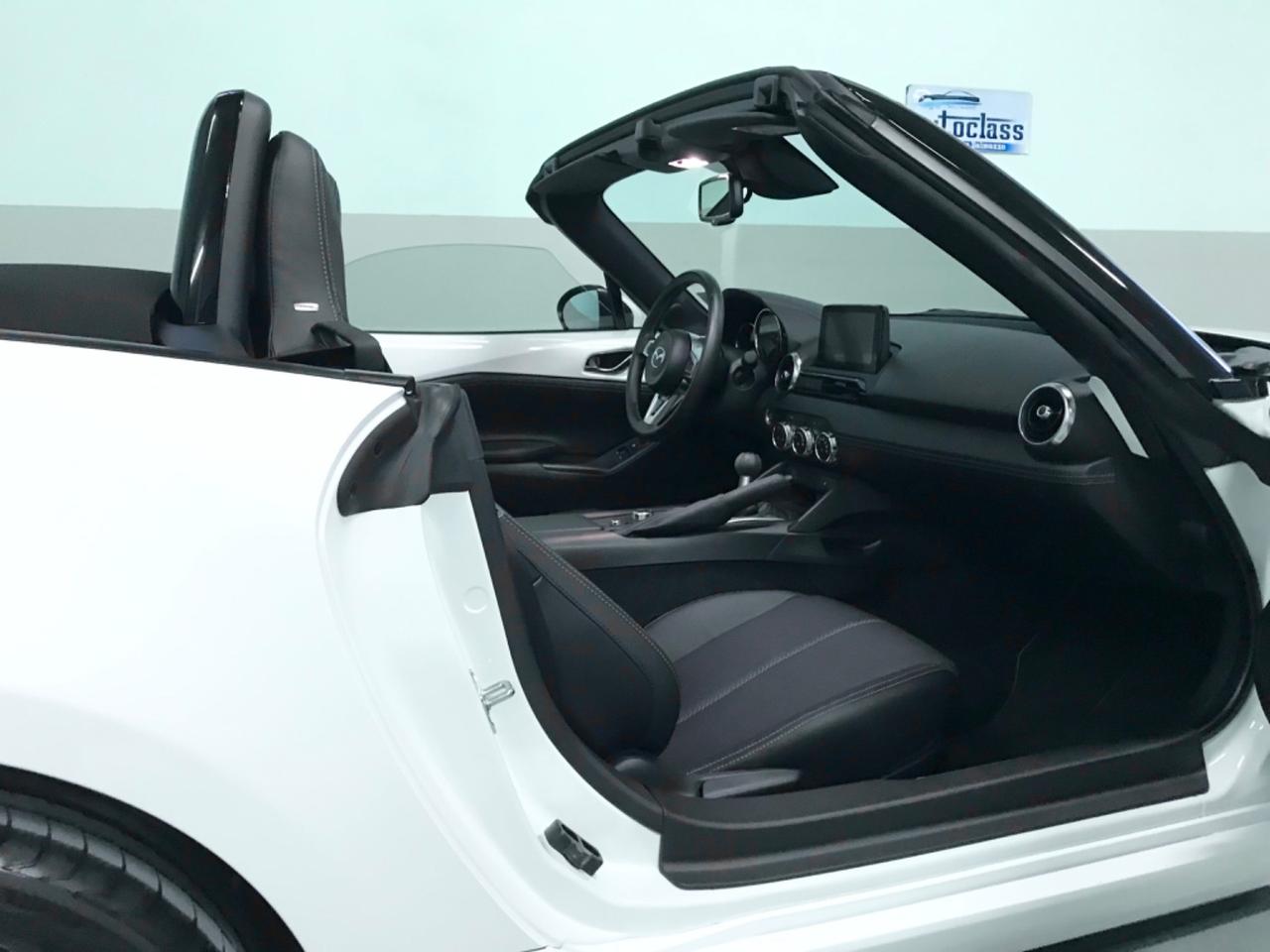 Mazda MX-5 1.5L Skyactiv-G Exclusive-Line