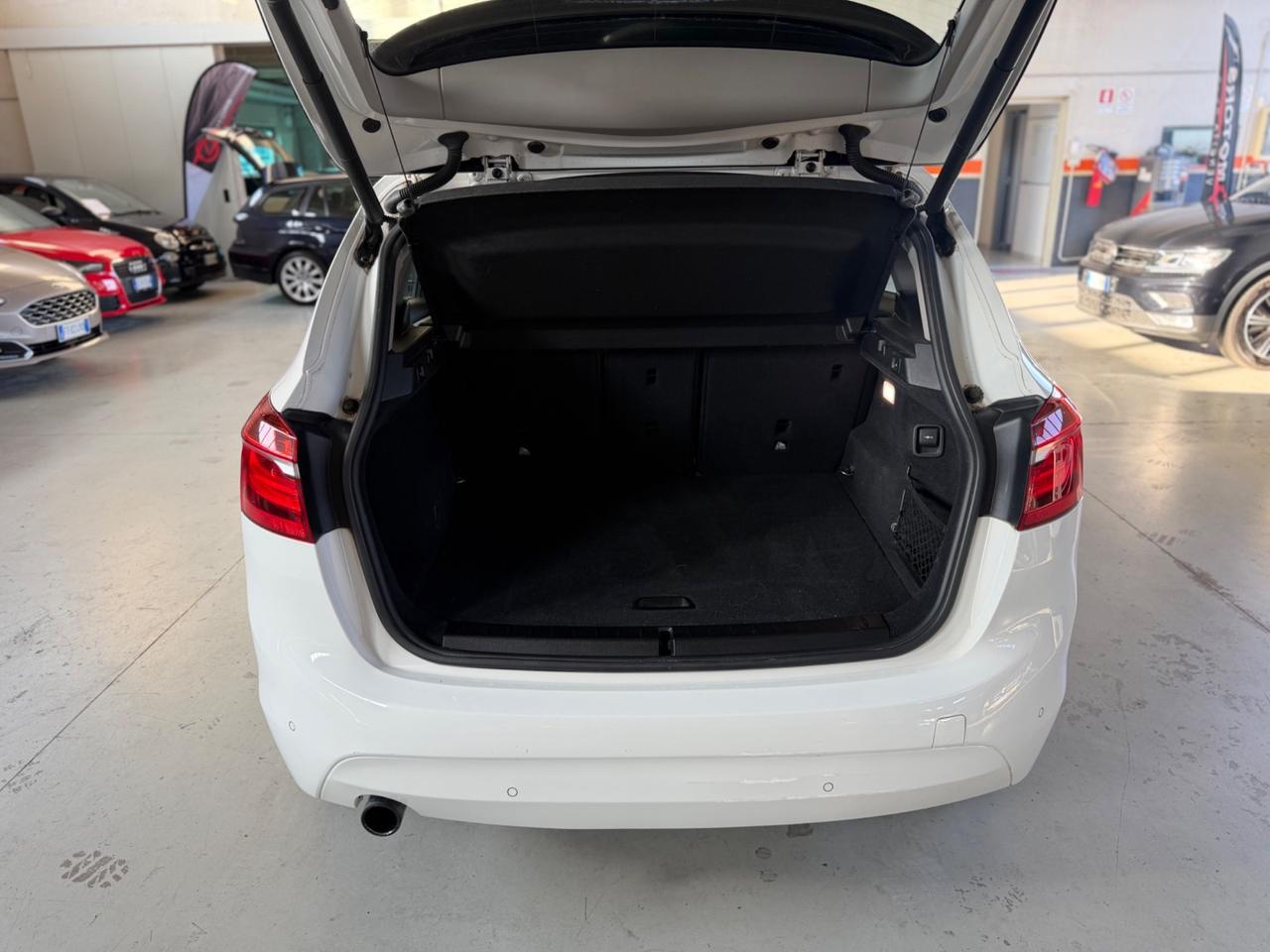 Bmw 2er Active Tourer 218i Advantage NEOPATENTATI