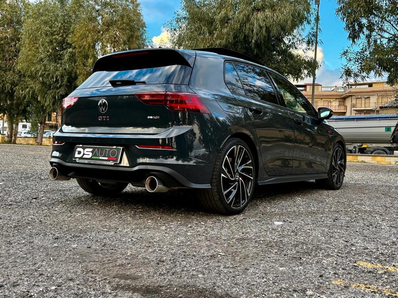 Volkswagen Golf GTI 2.0 TSI DSG