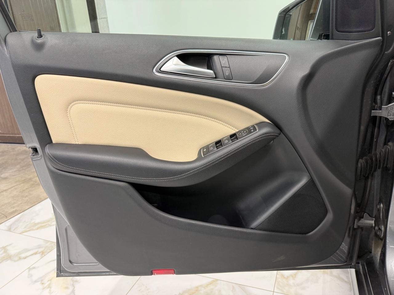 Mercedes-benz B 180 CDI BlueEFFICIENCY Premium