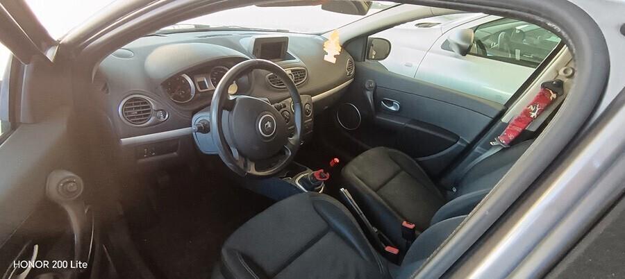 Renault Clio 1.2 16V 5 porte Dynamique neopatentati ok