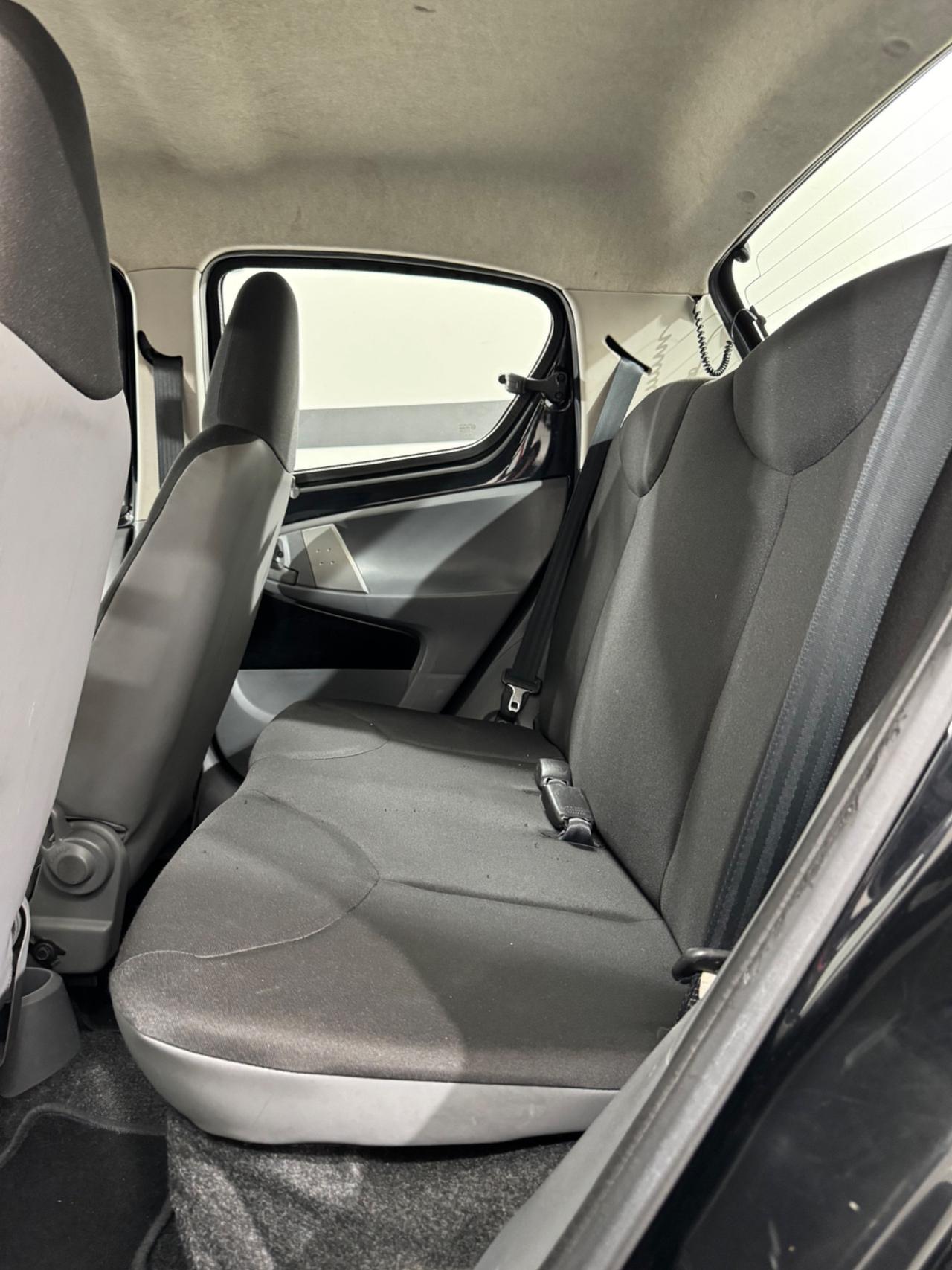 Toyota Aygo 1.0 12V VVT-i 5 porte Deep Ocean Connect MMT
