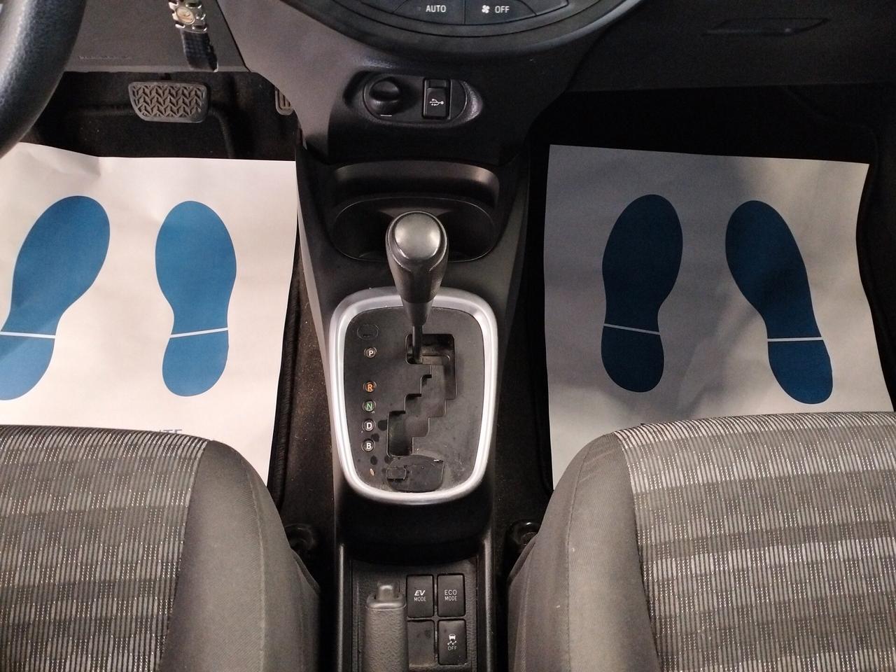 Toyota Yaris 1.5 Hybrid 5 porte Cool